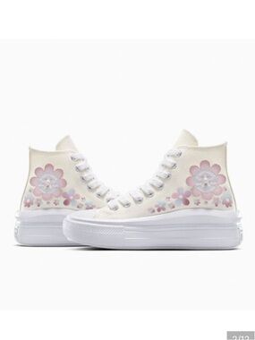 NWOB Chuck Taylor All Star Move Platform Petals & Pearls High Top. Size 7